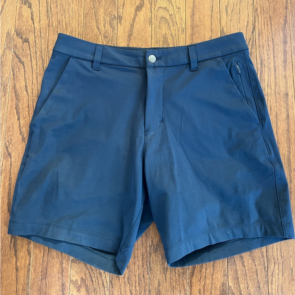 Men’s Lululemon Commission Golf Shorts Navy 32 Waist
